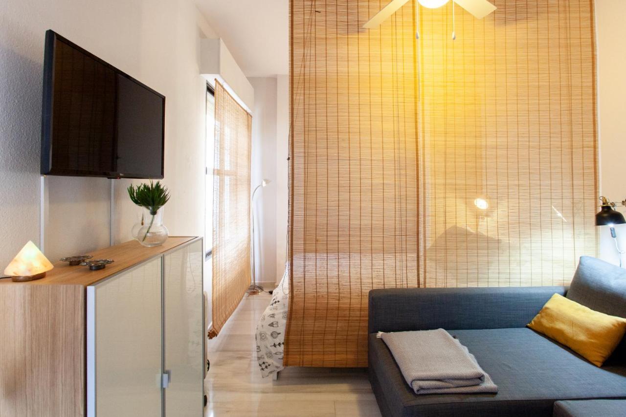 Pikis Apartment Center 1 Севілья Екстер'єр фото