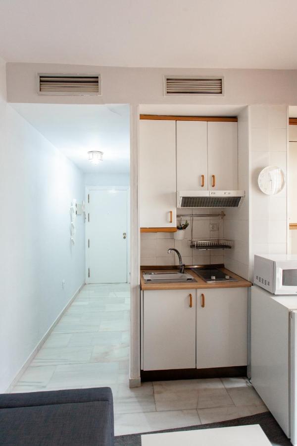 Pikis Apartment Center 1 Севілья Екстер'єр фото